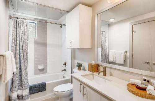 East Cesar Chavez Apartment | Sentral East Austin at 1630 E Sixth