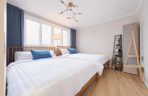 Gongdeok-dong Apartment | Seodam Stay - 8 Min Walk from Seoul Station Well-Connected #Hongdae #DDP