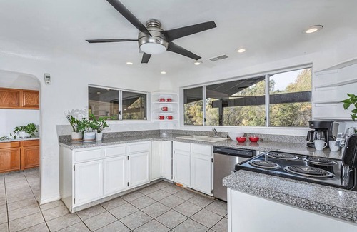 Three Rivers House | Sequoia Riverfront House with Private Beach!