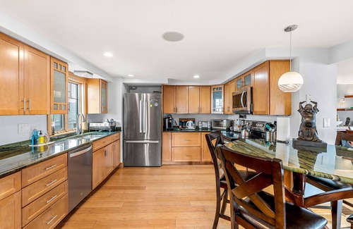 Salisbury Apartment | Serendipity Beach Retreat | Rooftop Decks W/Views