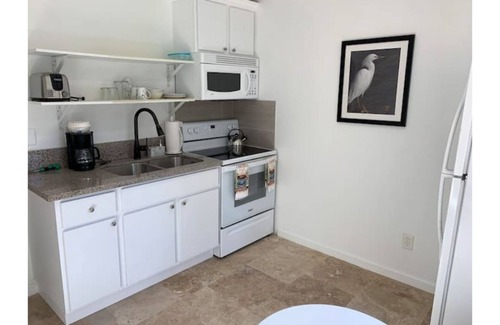 Castro Valley House | Serene 1 Bedroom Cottage/Free Laundry