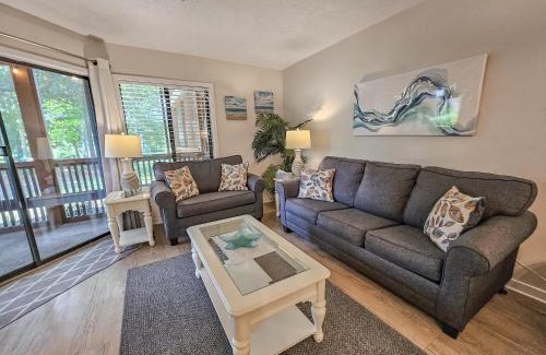 Arcadian Shores Cabin | Serene 2 bed, 2 bath lodge, with amenities, 101AC lodge