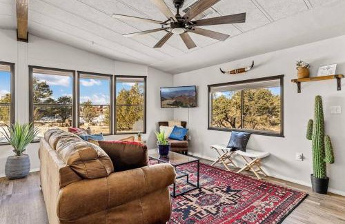 Williams House | Serene Desert Oasis Grand Canyon Pet Friendly