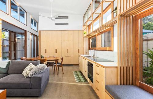Moffat Beach Apartment | Serene Escape in Moffat Beach