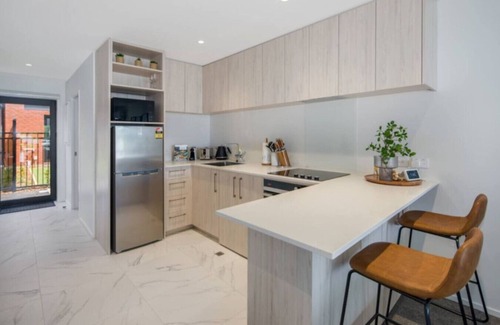 Lower Hutt House | Serene Escape: Studio in Macky Street