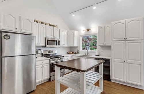 East Falmouth House | Serene Getaway with Pond Beach and Basketball Hoop, Grill, 10 Mins to Menauhant