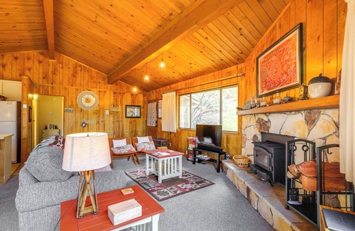 Groveland Cabin | Serene Groveland Cabin Rental Near Yosemite!
