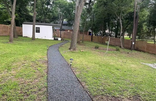 Elgin Apartment | Serene Guesthouse - Weekly Discounts