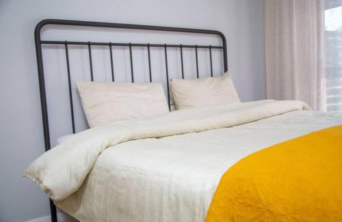 Hartbeespoort Apartment | Serene Luxury at Amigo House