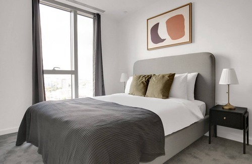 Hoxton West Apartment | Serene Old Street 1BR w/ Pool, Gym & Concierge, nr Tube, by Blueground