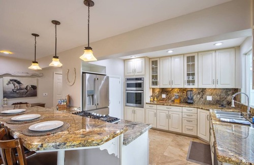Fallbrook House | Serene Private Home, Sunset View+Hot Tub+EV Chargen