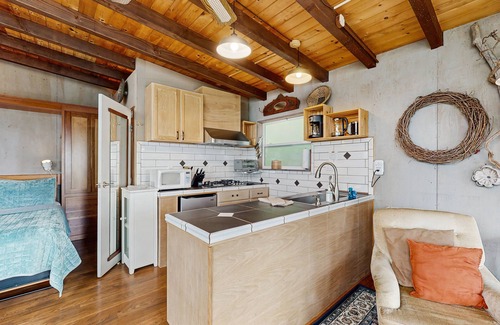 Mendocino House | Serene & Relaxing Coastal Home w/Free WiFi, Deck, Enclosed Yard, & Ocean Views