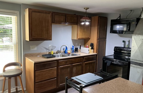 Nashville House | Serene Retreat Close to Town - Acre Lot Fully Fenced Backyard