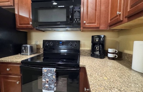 Francestown House | Serene Stay | Hiking, Biking & Relaxation Unit 4B