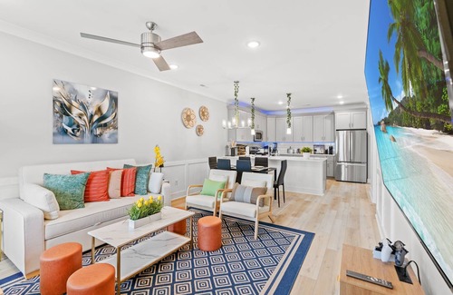 Longs House | Serene waterfront retreat-Near golf Beach Barefoot