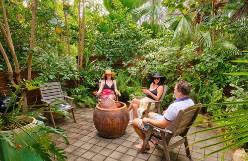 Picnic Bay Apartment | Serenity on Magnetic Unit 5 - A friendly family environment