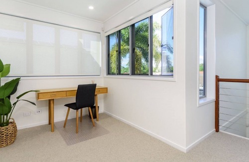 Sandstone Point House | Serenity on Spinnaker