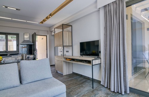 Zakharo House | Serenity Suites Sea View 2, Kaiafa Lake Zacharo, Greece