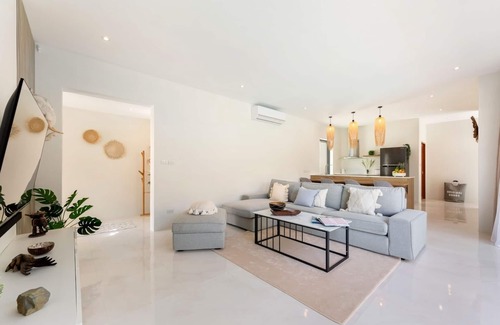 Hua Thanon Villa | Sereniwood 1 - 3BR Villa with Private Pool