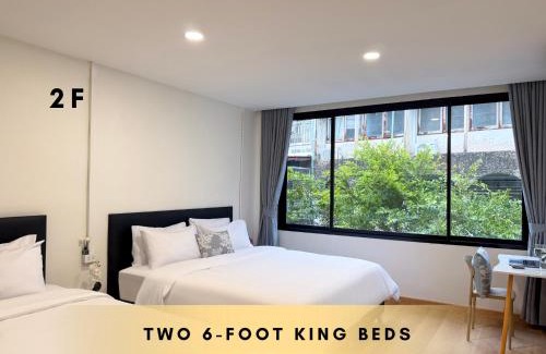 Thanon Phetchaburi Villa | Serenova Hotel Siam Paragon, Bangkok