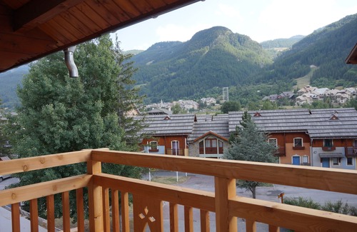 La Salle-les-Alpes House | Serre Chevalier: Large renovated traditional chalet, Sauna, Billiards, close to slopes