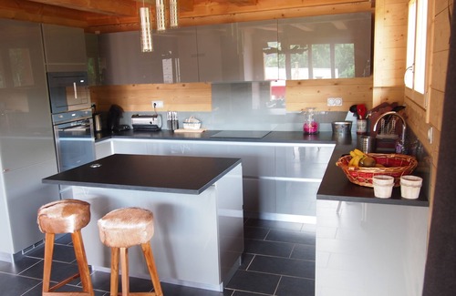 Saint-Chaffrey Ski Chalet | SERRE CHEVALIER - SAINT-CHAFFREY Very beautiful Chalet 10-12 people 180 m² (about 419 sq. ft.)