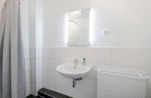 Seth Apartment | Seth A - Monteursunterkunft - Einzelbetten - gute Anbindung - Bettwäsche