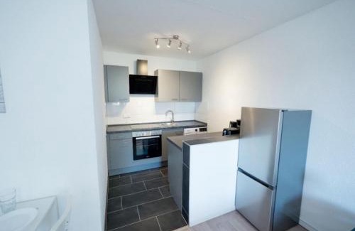 Seth Apartment | Seth A - Monteursunterkunft - Einzelbetten - gute Anbindung - Bettwäsche