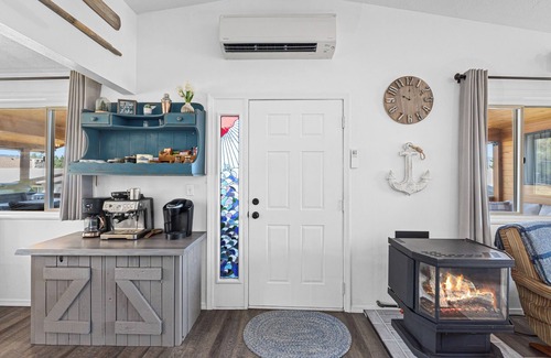 Davenport House | Seven Bays Family Beach Getaway, come enjoy Lake Roosevelt all year round!