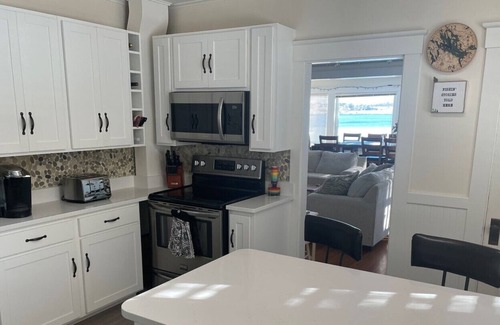 Wolfeboro House | Sewall Road Compound - Sleeps 14 #538