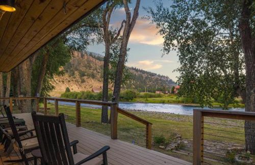Rio Vista Estates House | SF Riverfront Retreat