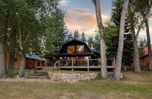 Rio Vista Estates House | SF Riverfront Retreat