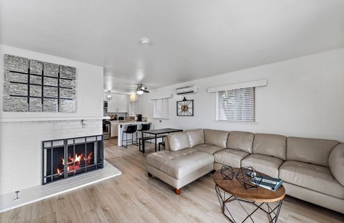 Laguna Beach Apartment | SH 1 Ocean View condo, walk to Main Beach, heated pool Accs