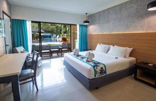 Kata Resort | (SHA+)Comforatable Deluxe Double room near beach +ABF(D7)