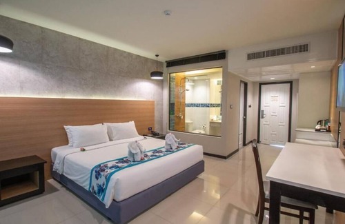 Kata Resort | (SHA+)Comforatable Deluxe Double room near beach +ABF(D7)