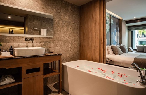 Khuekkhak Resort | (SHA+)Pool Access Room with king-size bed(P03)