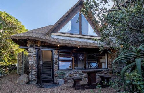 Jeffreys Bay Apartment | Shack On Supers - Stone Cottage