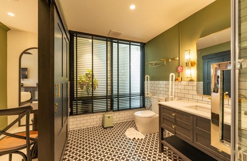 Old City Hotel | Shamrock Chiangmai Hotel - Adults Only