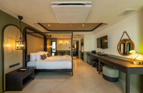 Old City Hotel | Shamrock Chiangmai Hotel-Adult Only