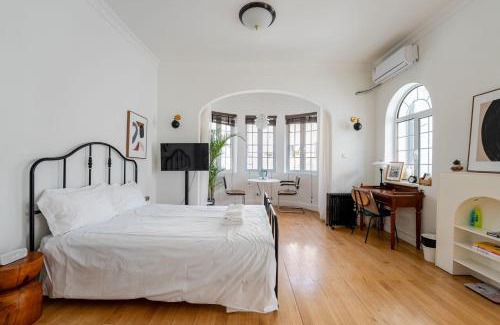 Xuhui House | Shanghai Downtown Flower B&B - West Fuxing Road Branch