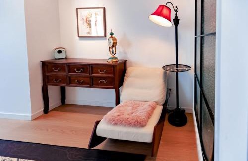 Minhang Apartment | Shanghai Hills & Panorama River Suite Close to Metro Line 4