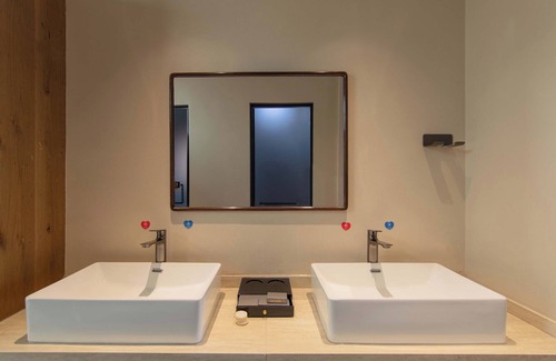 Shangri-La Hotel | Shangri-la Nine Shepherds Oxygen Retreat