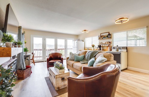 Clear Lake House | Shared Boat Dock at Clear Lake Couple’s Retreat