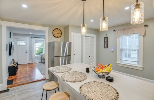 Sharon Apartment | Sharon Home < 8 Mi to Gillette Stadium!