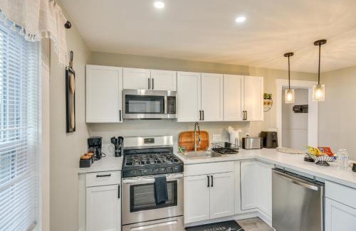 Sharon Apartment | Sharon Home Less Than 8 Mi to Gillette Stadium!