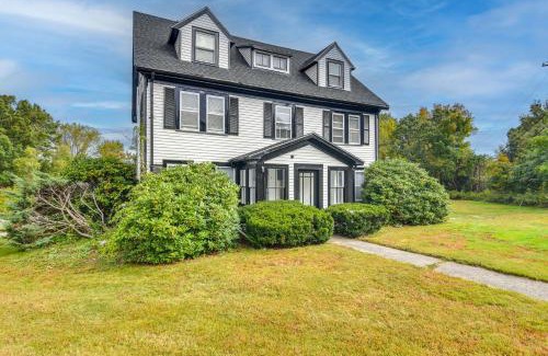 Sharon Apartment | Sharon Home Less Than 8 Mi to Gillette Stadium!