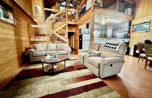 Marion House | Shawnee Overlook - Home + 2 Cabins