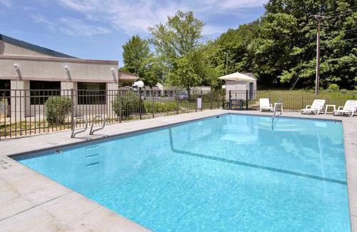 Eden Hotel | Shayona Inn - Eden