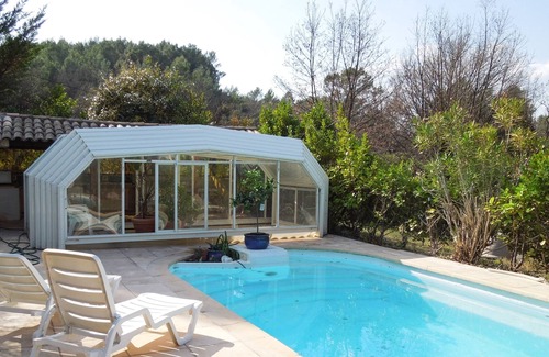 Carces House | shed with swimming pool, sleeps 3, on fenced 4000m2 plot