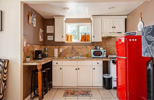 Leimert Park Cottage | Sheek and Shabby In L.A.